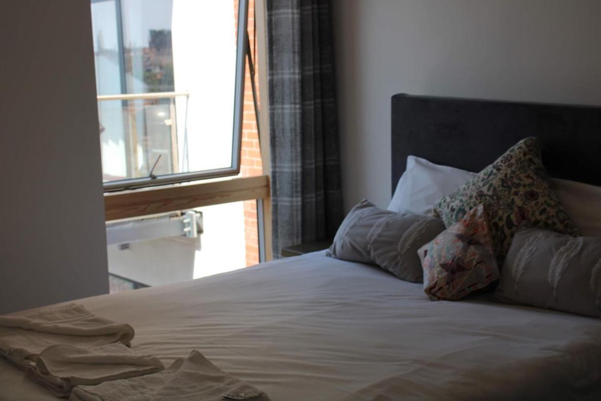 City Centre Luxury Apartments Белфаст Экстерьер фото